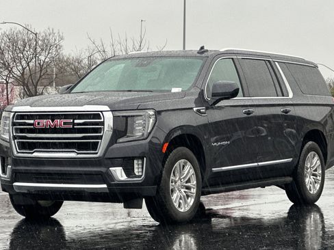Used 2024 GMC Yukon XL SLT image 8
