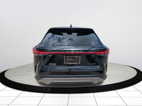 Used 2025 Lexus RX 350 FWD w/ Accessory Package image 5