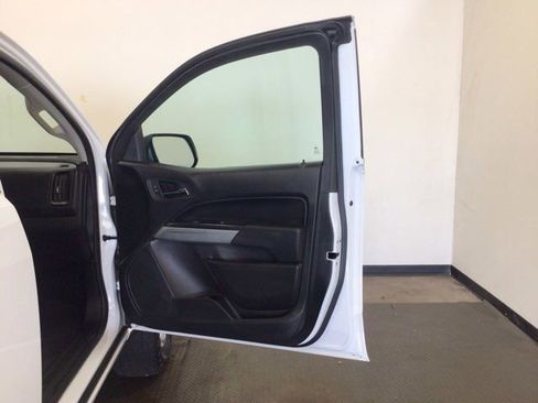 Used 2021 Chevrolet Colorado LT AWD/4WD image 13