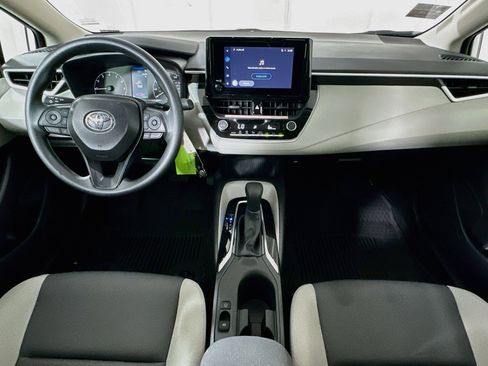 Used 2025 Toyota Corolla LE FWD image 26