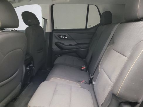 Used 2021 Chevrolet Traverse LS image 18