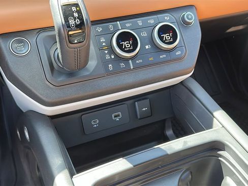 Certified 2024 Land Rover Defender 110 X-Dynamic SE image 17