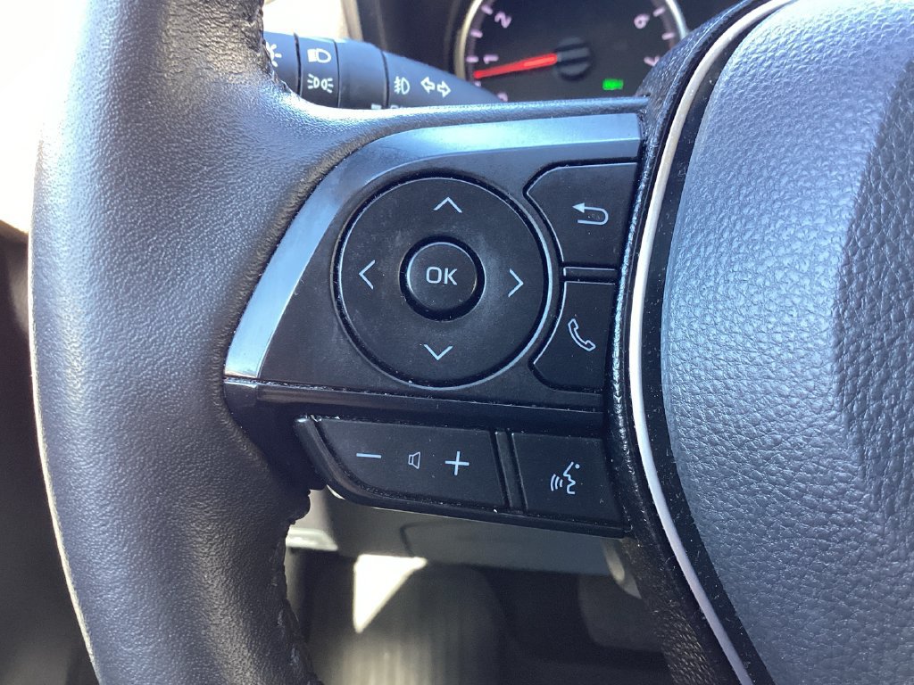 Used 2020 Toyota RAV4 XLE Premium AWD/4WD image 37