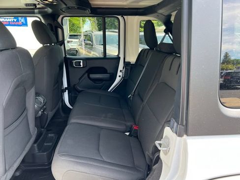 Used 2023 Jeep Wrangler Unlimited w/ Cold Weather Group AWD/4WD image 5