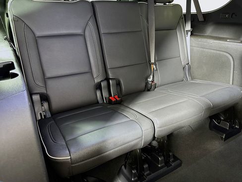 Certified 2025 Chevrolet Suburban Premier RWD image 26