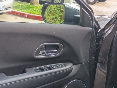 Used 2016 Honda HR-V EX image 12