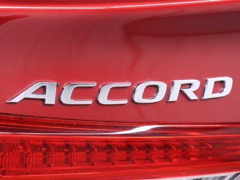 Used 2018 Honda Accord LX image 59