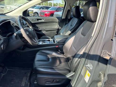 Used 2021 Ford Edge Titanium FWD image 16