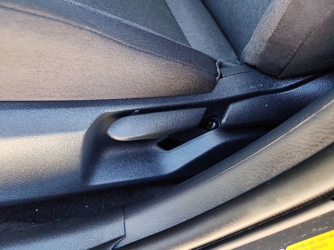 Used 2025 Toyota Camry LE image 13