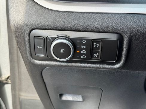 Used 2023 Ford Explorer XLT w/ Equipment Group 202A AWD/4WD image 38