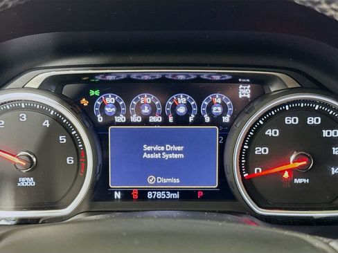 Used 2021 Chevrolet Suburban High Country image 10