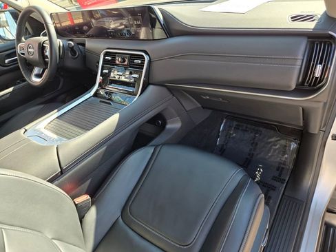 Certified 2025 Nissan Armada SV image 23