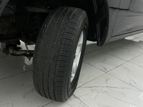 Used 2018 RAM 1500 Express AWD/4WD image 46