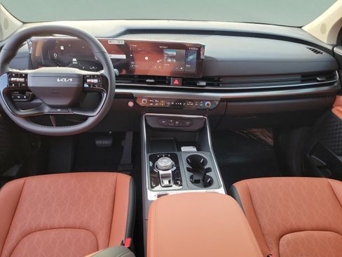 New 2027 Kia Carnival SX w/ Dark Edition Package FWD image 11
