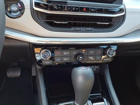 Used 2024 Jeep Compass Limited AWD/4WD image 12