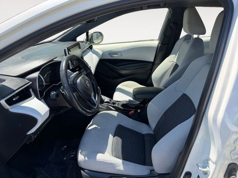 Used 2019 Toyota Corolla SE w/ SE Option Package FWD image 9