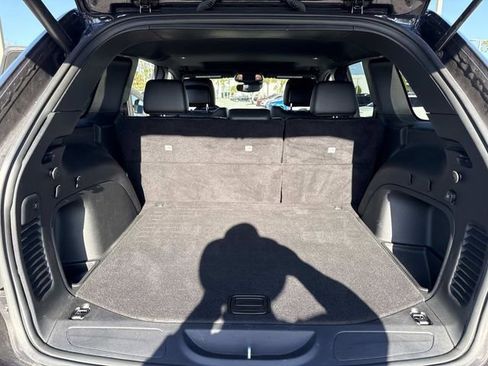 Used 2021 Jeep Grand Cherokee Limited image 34