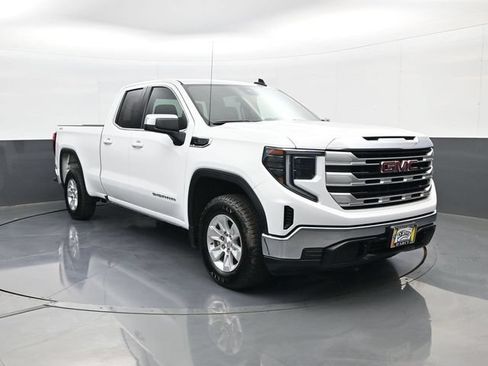 Used 2023 GMC Sierra 1500 SLE AWD/4WD image 3