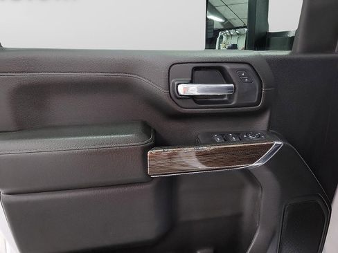 Used 2021 Chevrolet Silverado 2500 LT w/ Z71 Off-Road Package image 14