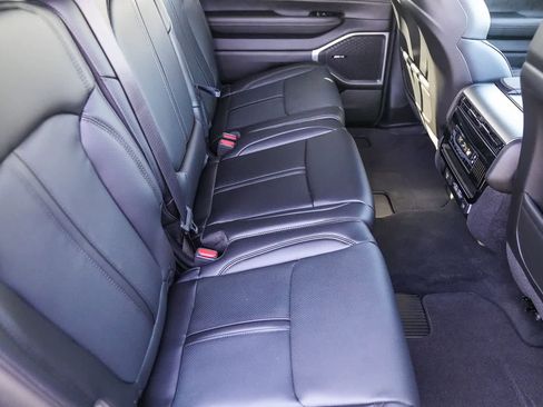 New 2026 Jeep Grand Wagoneer image 18