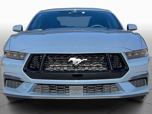 Used 2025 Ford Mustang Coupe image 4