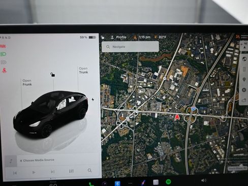 Used 2022 Tesla Model Y Long Range AWD/4WD image 15