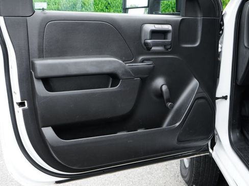 Used 2018 Chevrolet Silverado 3500 W/T image 17