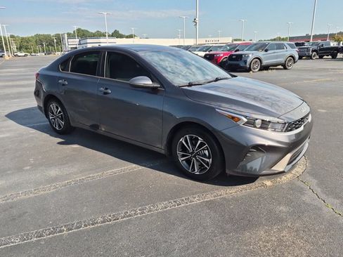Used 2024 Kia Forte LXS w/ LXS Technology Package FWD image 1