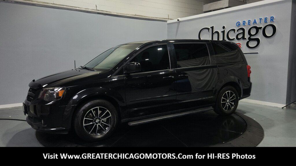 Used 2015 Dodge Grand Caravan SXT w/ Blacktop Package FWD image 6