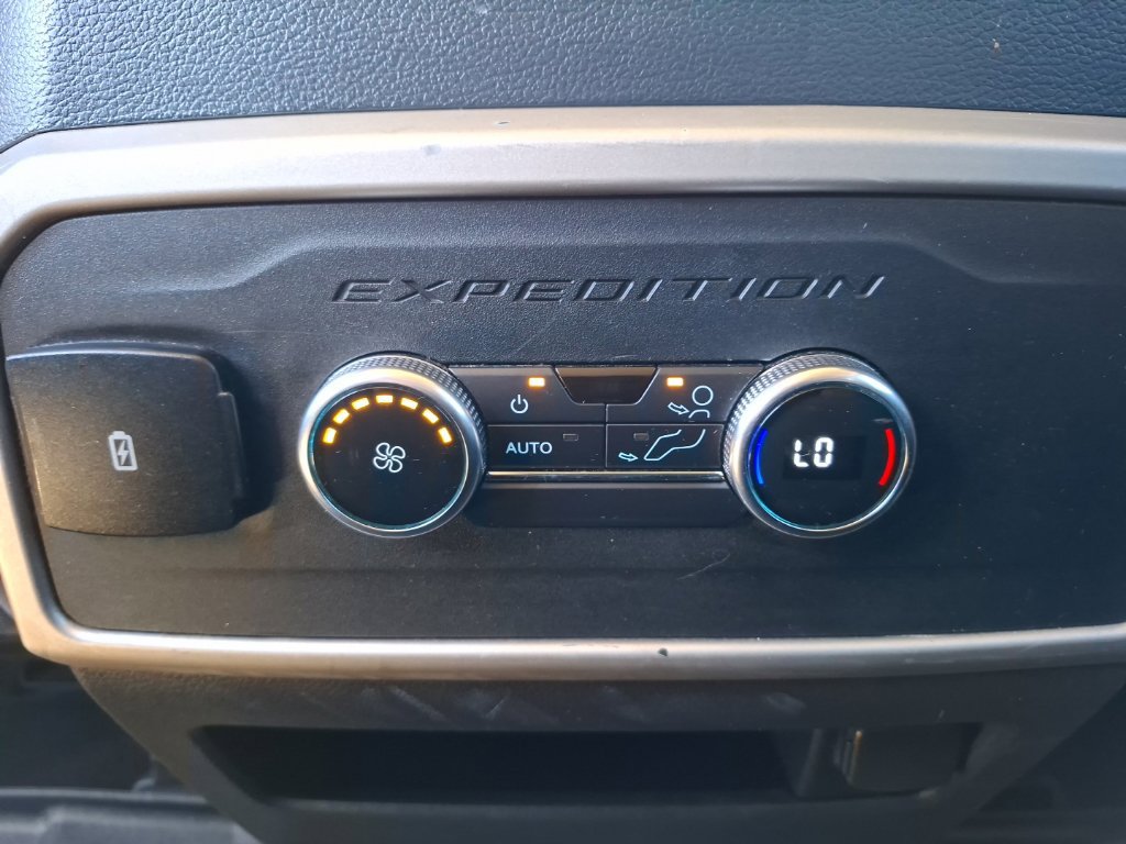Used 2022 Ford Expedition XLT RWD image 29