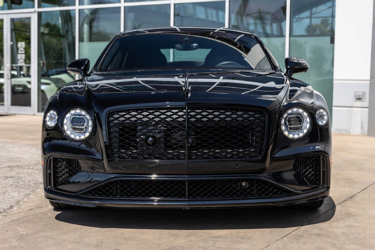 Certified 2025 Bentley Flying Spur Plug-In Hybrid AWD/4WD image 9