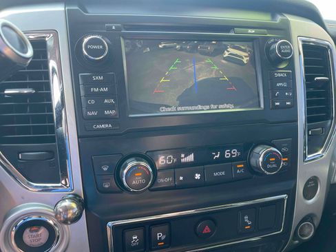 Used 2018 Nissan Titan PRO-4X w/ Pro-4x Utility Package AWD/4WD image 18