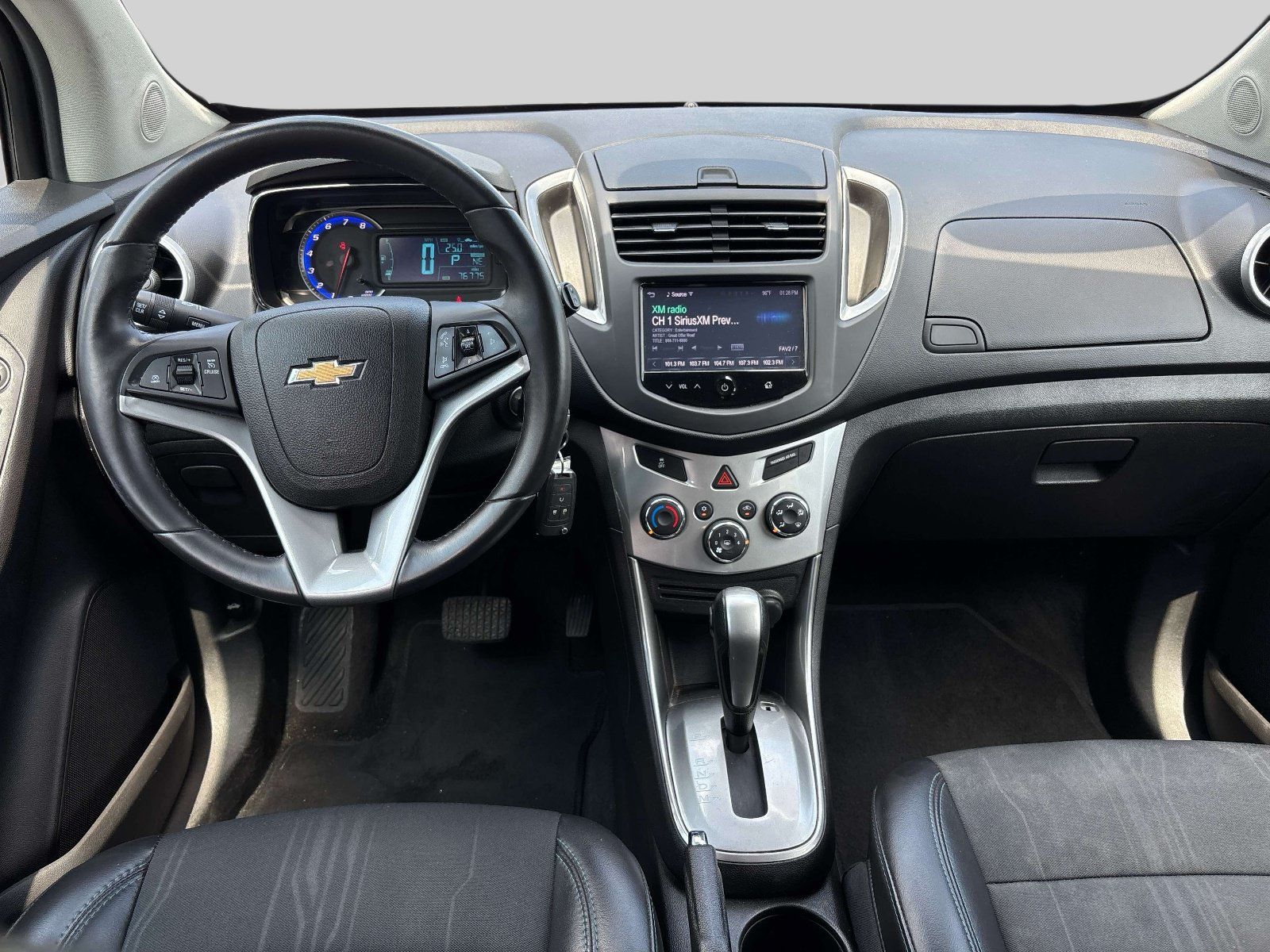 Used 2016 Chevrolet Trax LT w/ LT Convenience Package AWD/4WD image 13