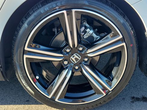 Used 2024 Honda Accord Sport image 12
