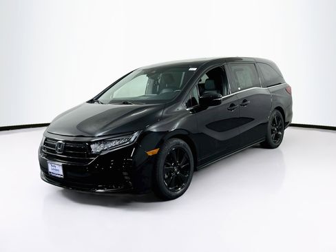 Used 2023 Honda Odyssey Sport image 1