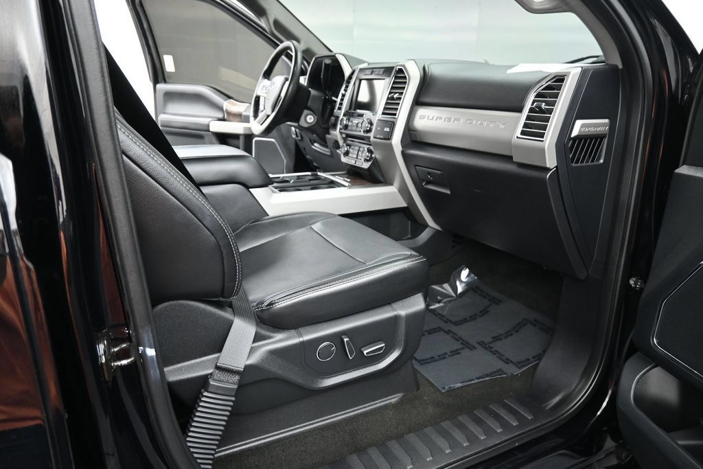 Used 2017 Ford F250 Lariat w/ Chrome Package AWD/4WD image 21