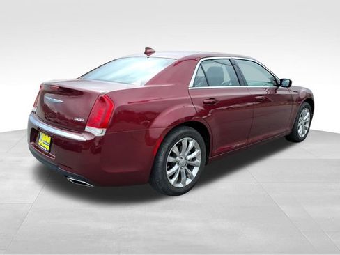 Used 2021 Chrysler 300 Touring L AWD/4WD image 9