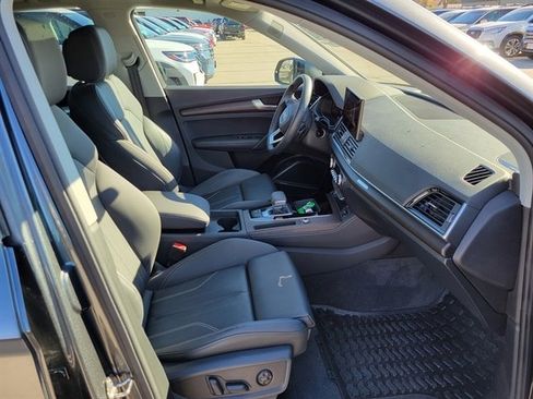 Used 2024 Audi Q5 2.0T Premium Plus image 3