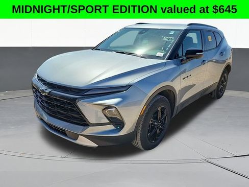 Used 2024 Chevrolet Blazer LT w/ Midnight/Sport Edition FWD image 2