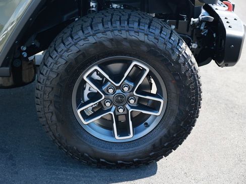 New 2026 Jeep Gladiator Mojave AWD/4WD image 8
