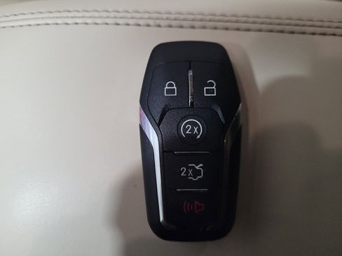 Used 2015 Lincoln MKC AWD w/ Equipment Group 101A Select image 32