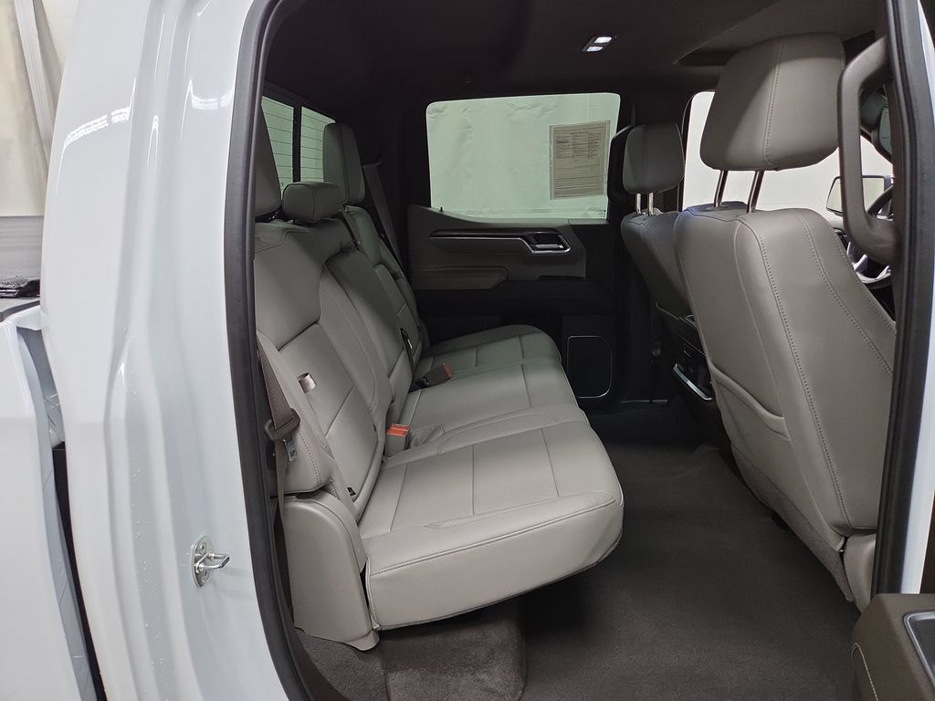 Used 2023 Chevrolet Silverado 1500 LTZ w/ LTZ Premium Package AWD/4WD image 9
