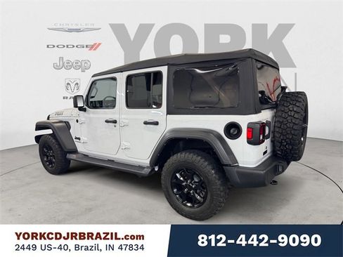 Used 2022 Jeep Wrangler Unlimited Sport image 3