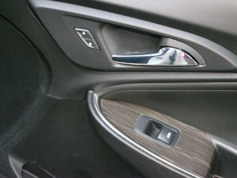 Used 2023 Chevrolet Malibu LT w/ Driver Confidence Package FWD image 9