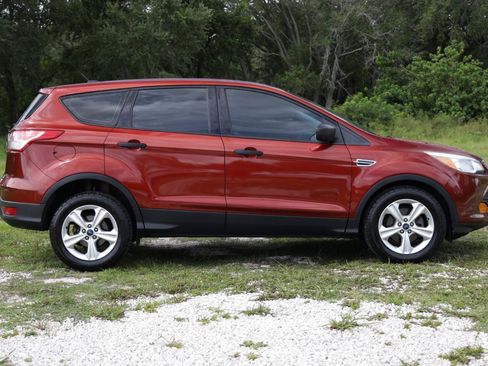 Used 2015 Ford Escape S FWD image 13