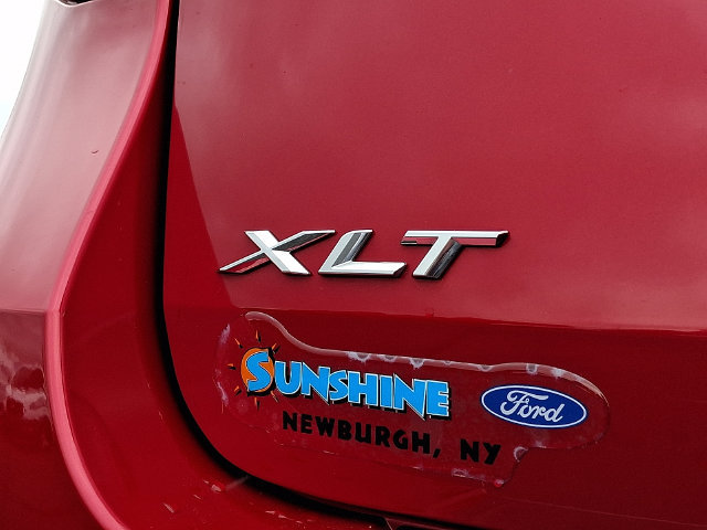Used 2022 Ford Explorer XLT w/ Equipment Group 202A AWD/4WD image 32