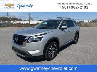 Used 2024 Nissan Pathfinder Platinum w/ Cargo Package video 1