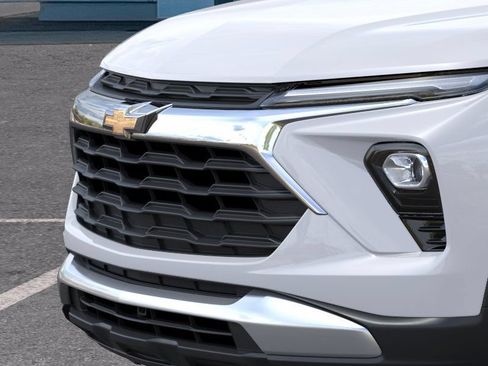 New 2026 Chevrolet TrailBlazer LT w/ LT Cold Weather Package FWD image 13