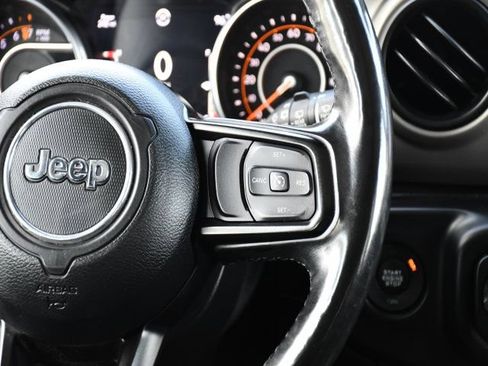 Used 2018 Jeep Wrangler Unlimited Sport S AWD/4WD image 32