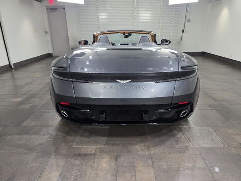 Used 2022 Aston Martin DB11 Volante RWD image 21